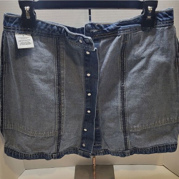 Arden B Vintage Style "Button Up" Medium Wash Denim Mid-Length Skirt Size 9 - Picture 9 of 12